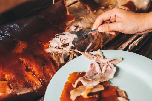 Popular Filipino Foods - lechon